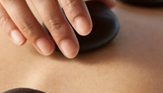 Hot Stone Massage (热石)